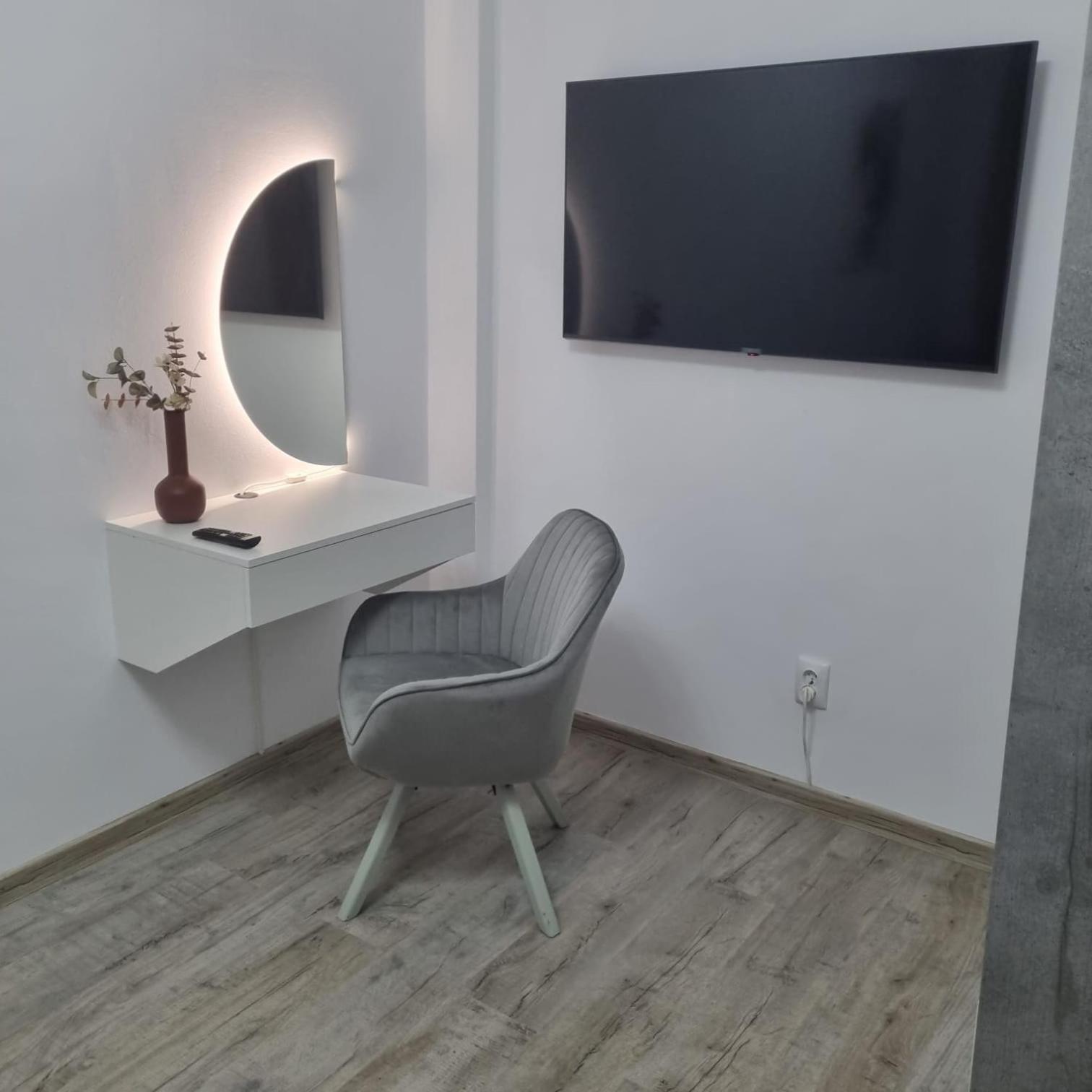 Central View Apartment Deva Zewnętrze zdjęcie