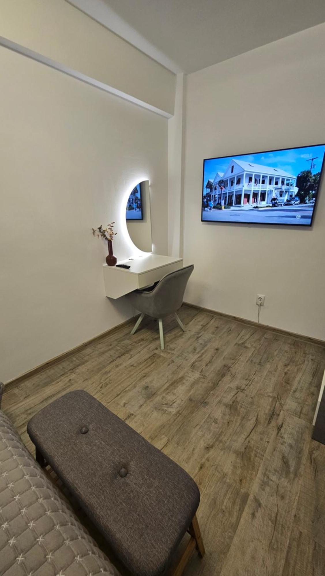 Central View Apartment Deva Zewnętrze zdjęcie